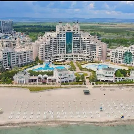 Апартаменты Beachfront 5 Star Burgas